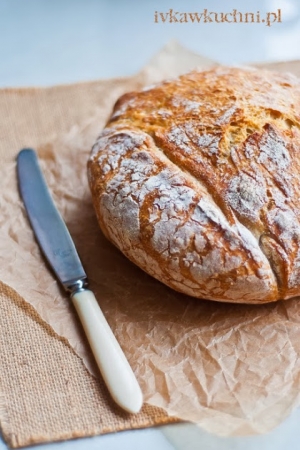 Chleb z chrupiącą skórką (bez wyrabiania ciasta)