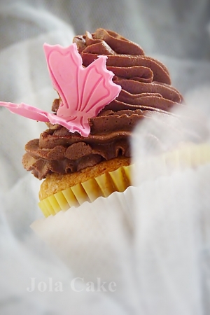 Cupcake cytrynowe z kremem mocno kakaowym