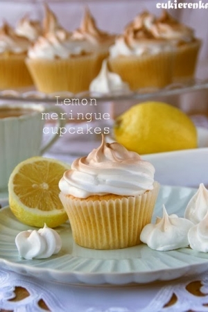 Lemon meringue cupcakes, czyli babeczki nadziewane cytrynowym kremem przykryte puszystą bezą