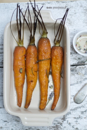 Pieczone, młode marchewki z lawendowym miodem…yummy!
