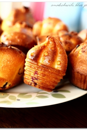 Muffinki z jagodami i bananowym nadzieniem
