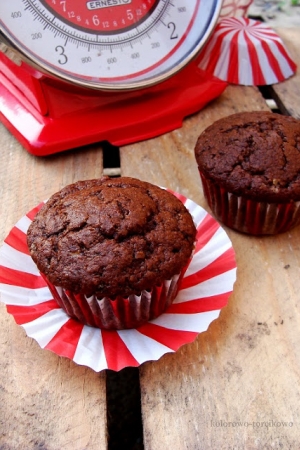 Pełnoziarniste muffiny czekoladowo-bananowe