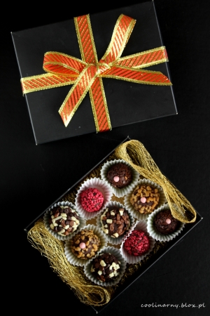 Trufle czekoladowe z pierniczkami i migdałami - świąteczne!