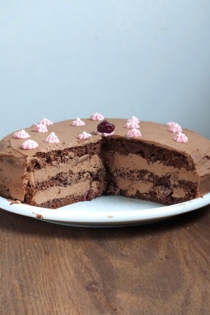 tort węgierski czekoladowo-wiśniowy