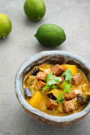 Curry z mango i bakłazanem (weganskie, bezglutenowe)