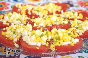 Pomidorki pod pierzynką z jajek