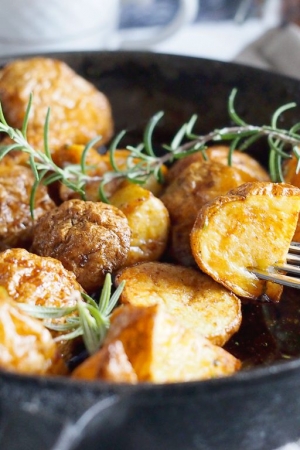 Balsamiczno-miodowe pieczone ziemniaczki / Balsamic honey roasted potatoes