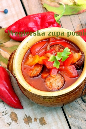 Węgierska zupa pomidorowa