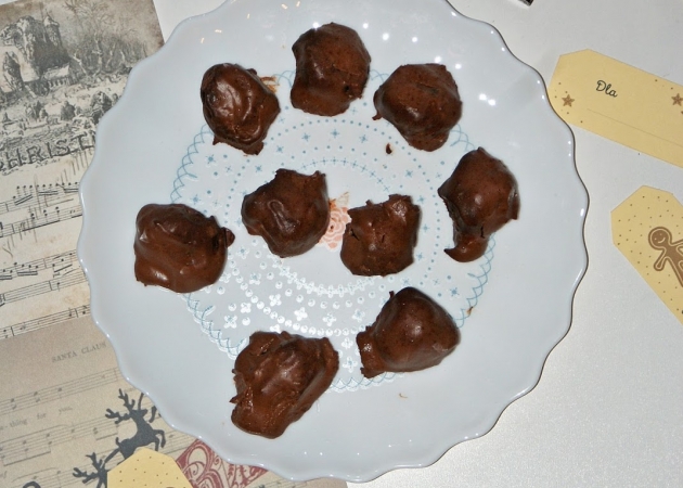 Domowe śliwki w czekoladzie